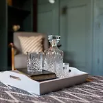 Grove House Сasa de vacaciones *