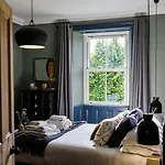 Grove House Сasa de vacaciones *