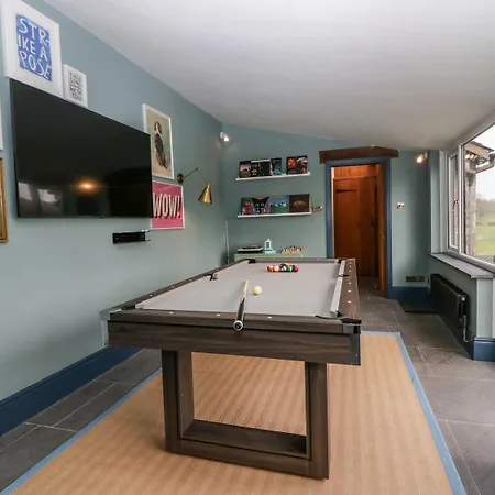 Grove House * Grange-over-Sands