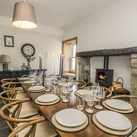 Grove House * Grange-over-Sands