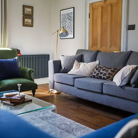 Holiday home Grove House *